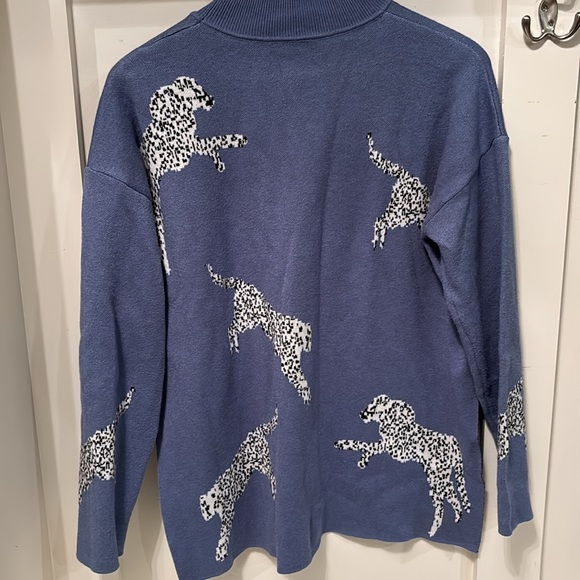 Leopards on blue tunic sweater - Picture 4 of 4